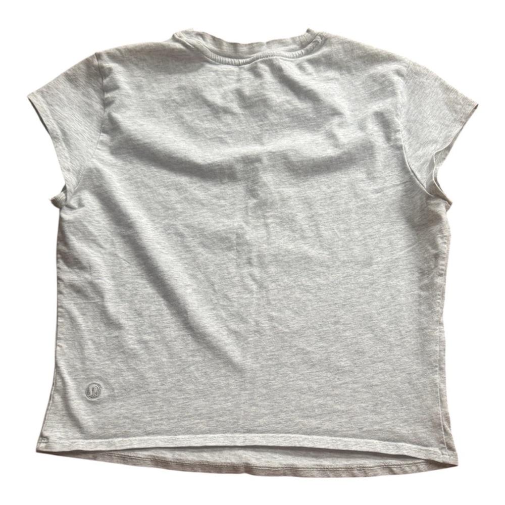 Lululemon Gray Short Sleeve Tee Size 6 Athletic Yoga Workout Top Minimalist